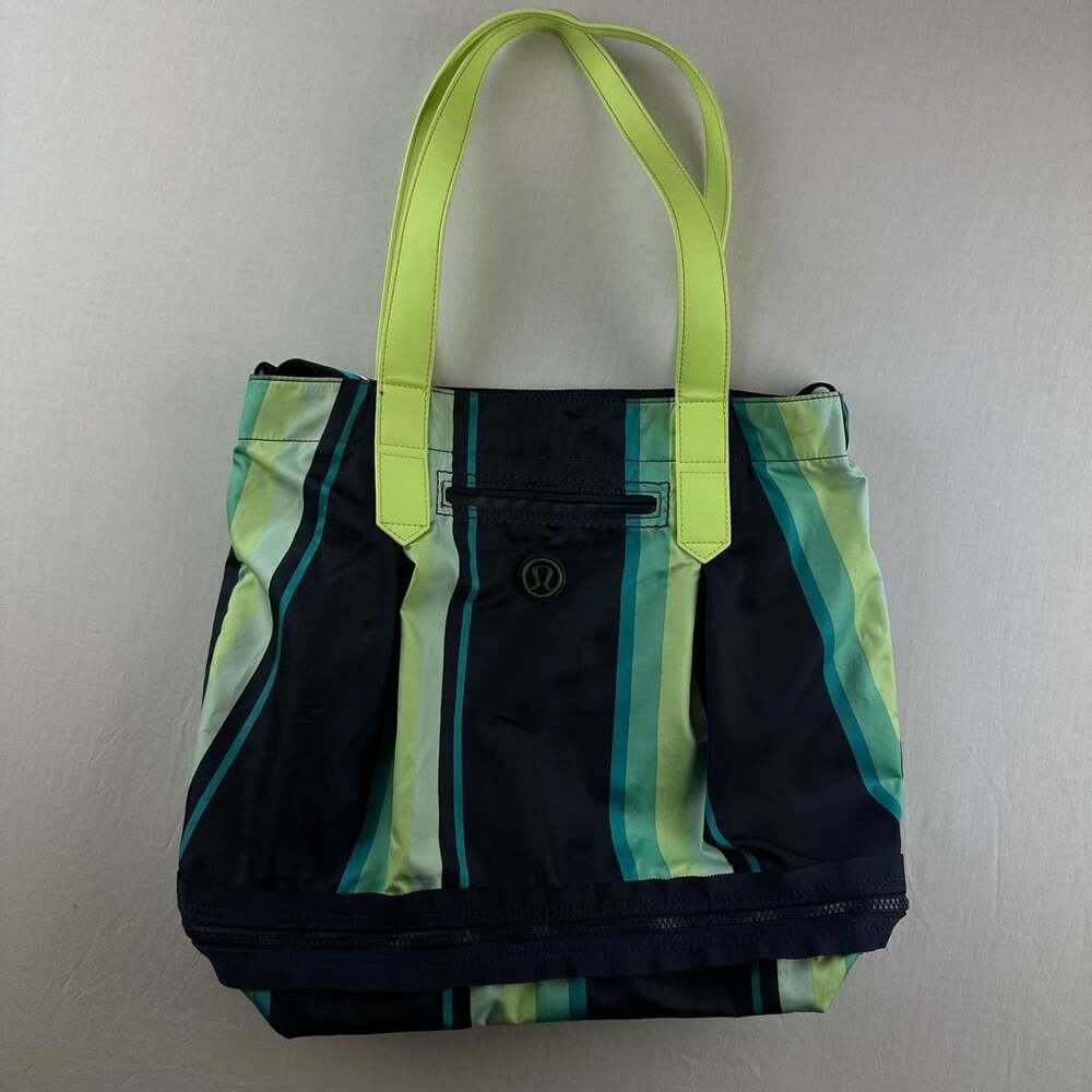 Lululemon Enlighten & Expand Yoga Gym Crossbody Bag Tote Blue Green Stripes